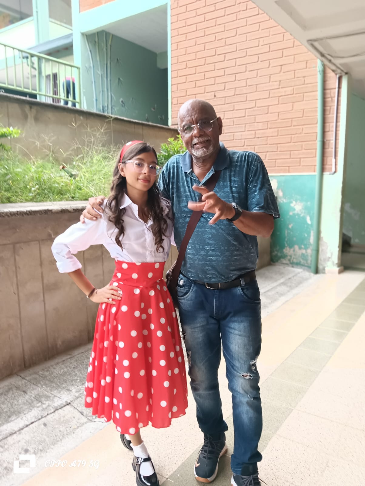 ADELSON  Y GALVIS.